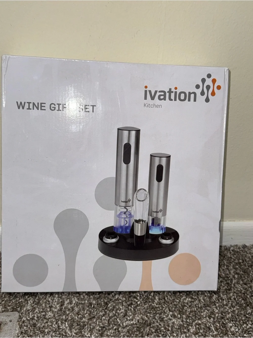 Wine gift set in box